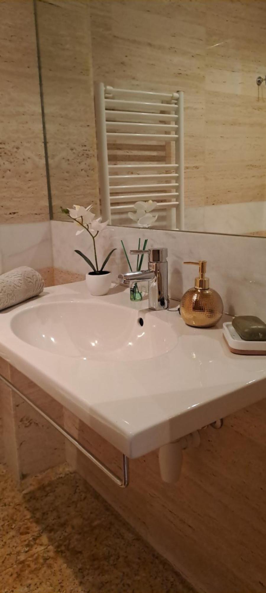 Burgo Habitaciones De Lujo Con Hermosas Vistas A La Cuidad מראה חיצוני תמונה