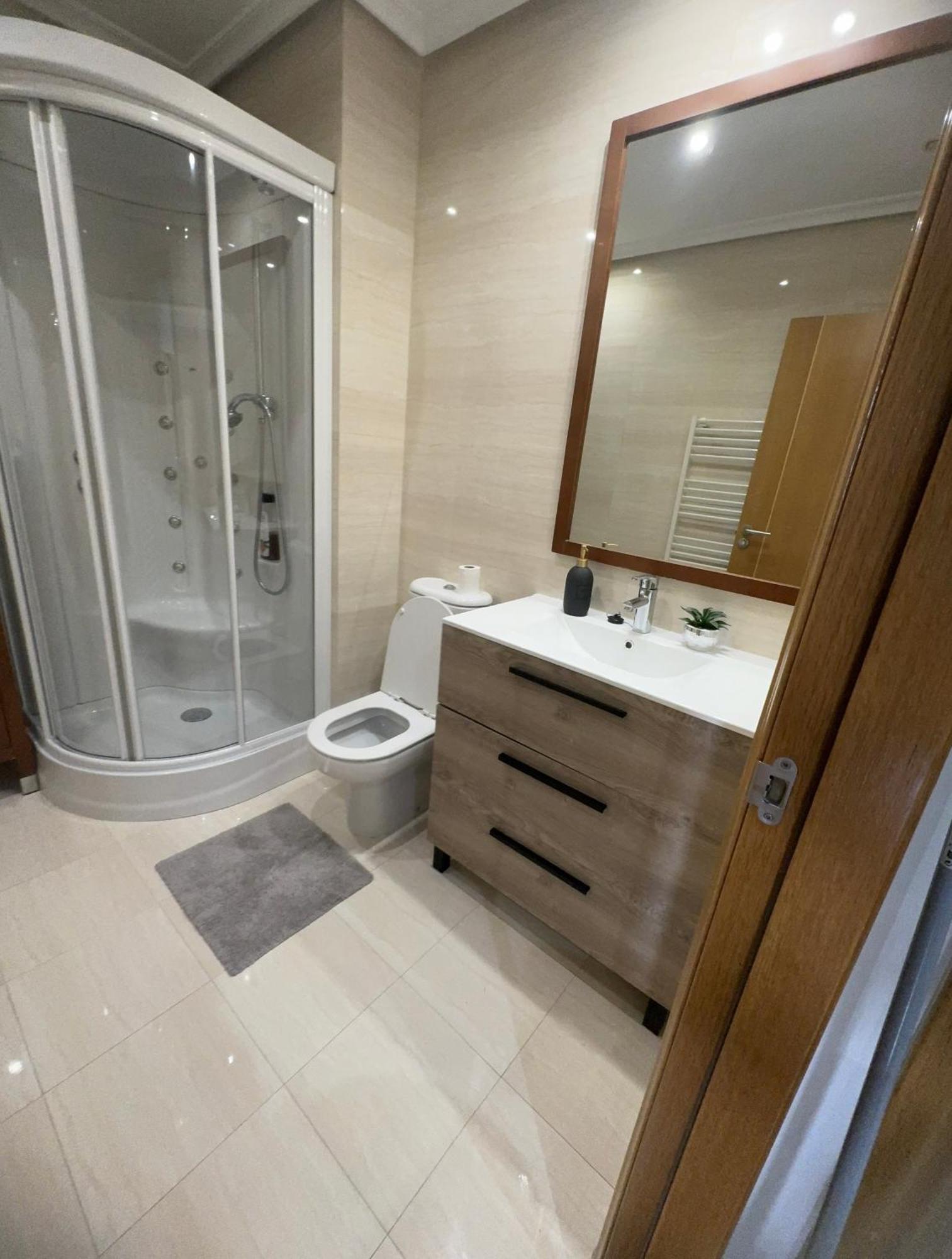 Burgo Habitaciones De Lujo Con Hermosas Vistas A La Cuidad מראה חיצוני תמונה