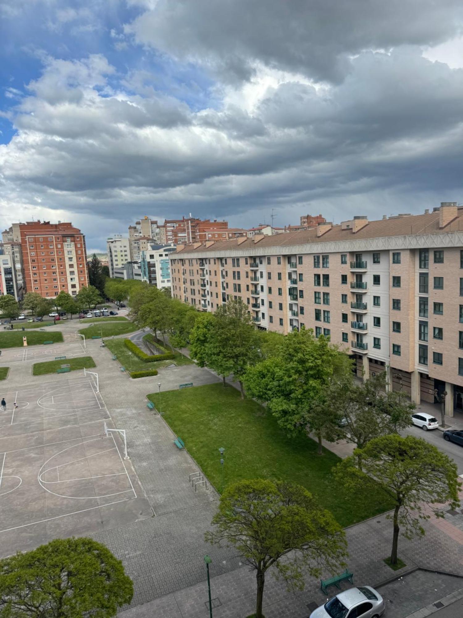 Burgo Habitaciones De Lujo Con Hermosas Vistas A La Cuidad מראה חיצוני תמונה