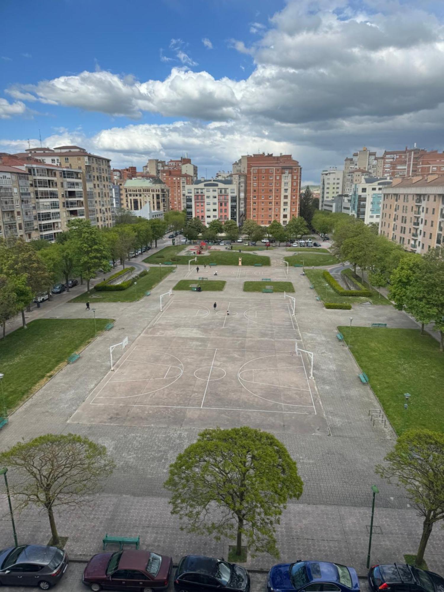 Burgo Habitaciones De Lujo Con Hermosas Vistas A La Cuidad מראה חיצוני תמונה